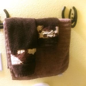 Rustic bathroom set